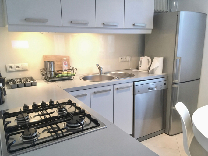 Others 3, Apartament balkon-Aleje Jerozolimskie 29, Warsaw