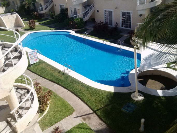 Century, Acapulco de Juárez