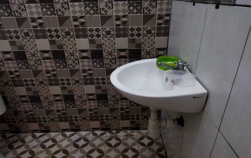 Bathroom 5, Borobudur Kampung Homestay - Aziz, Magelang