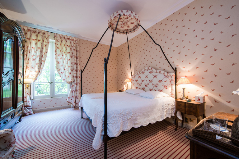 Bedroom 2, Château Gigognan - Chambres d'hotes, Vaucluse