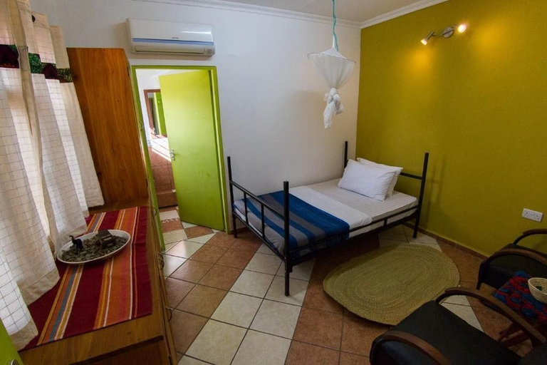 Bedroom 5, Kilimanjaro Backpackers Hotel - Backpacker, Moshi Urban
