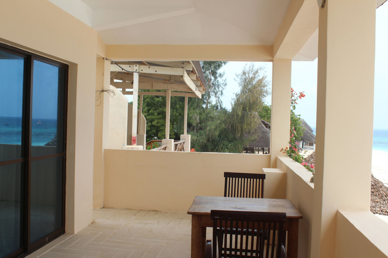 Others 4, Faridu Beach House, Kaskazini 'A'