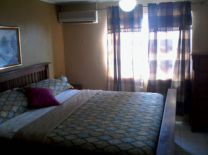 Bedroom 3, New Kingston Guest Apartment III