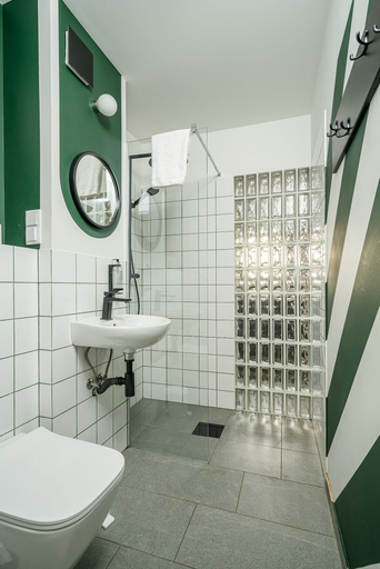 Bathroom, RentPlanet - Apartament Nankiera, Środa Śląska