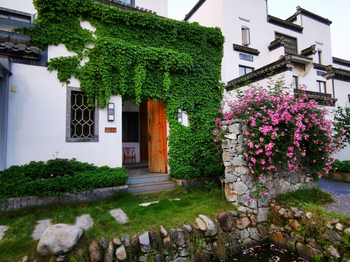 Exterior & Views 2, Huangshan Huizhou Creek Villa, Huangshan