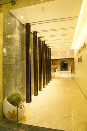 Others 5, Sri Aadhish Grand, Pudukkottai