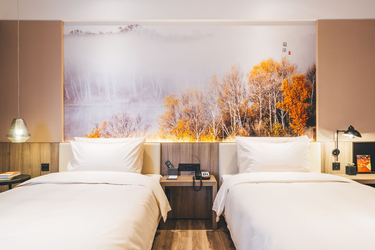 Bedroom 4, Atour Hotel Hongqiao Hub National Exhibition Center Shanghai, Shanghai
