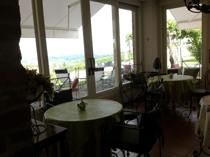 Food & Drinks, Agriturismo La Casa In Collina, Asti
