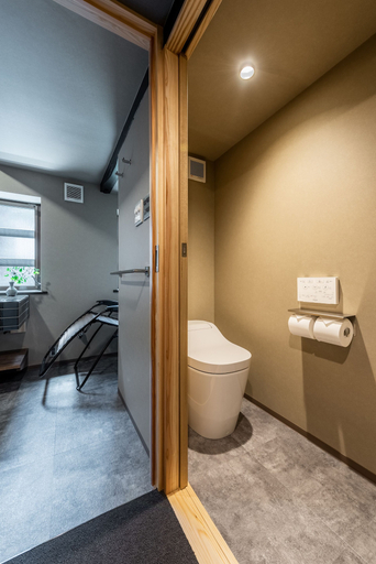 Bathroom 4, Sansuikyo Machiya House, Kanazawa