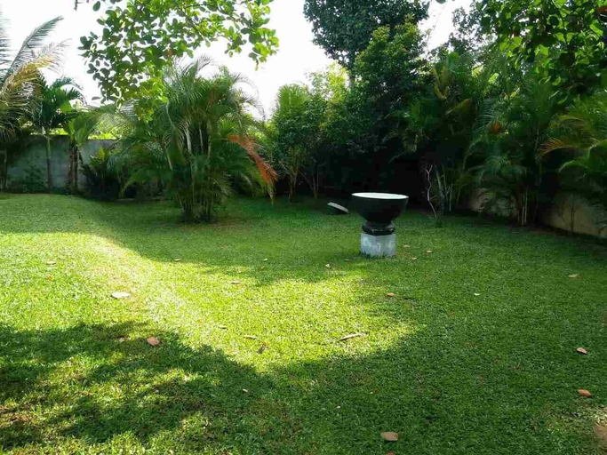 Garden 4, Villa Shanthi, Mathugama
