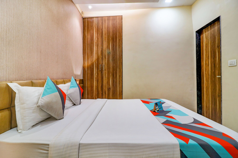 Bedroom 2, FabHotel Grand Heritage, Mumbai Suburban