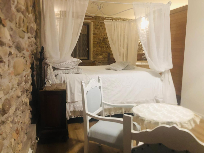 Bedroom 3, GardaBeds, Verona