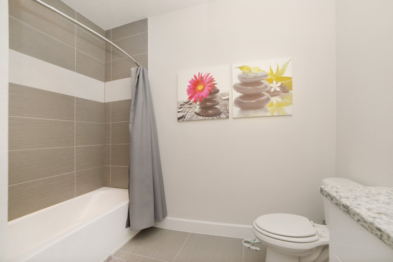 Bathroom 4, 1510retreat, Lake