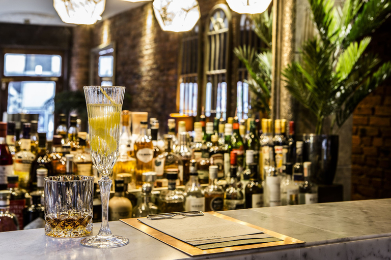 Food & Drinks 5, The Cow Hollow Hotel, Manchester