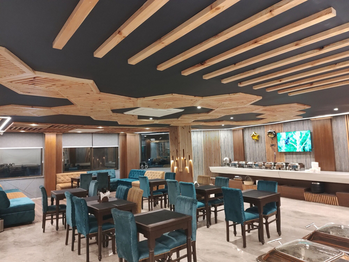 Food & Drinks 5, Sagrika Resort, Chamba