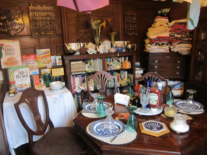 Food & Drinks 4, Pimblett's Downtown Toronto B&B, Toronto