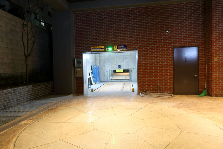 Others 5, Bricks Hotel, Eun-pyeong