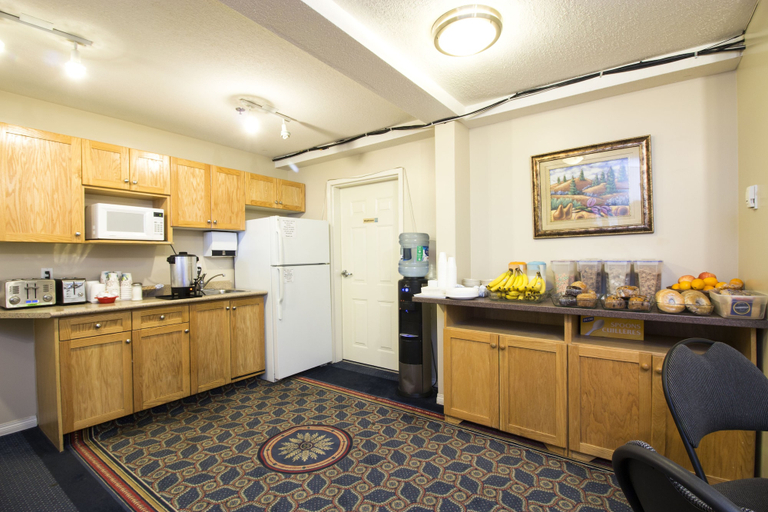Others 5, West Country Inn, Division No. 11