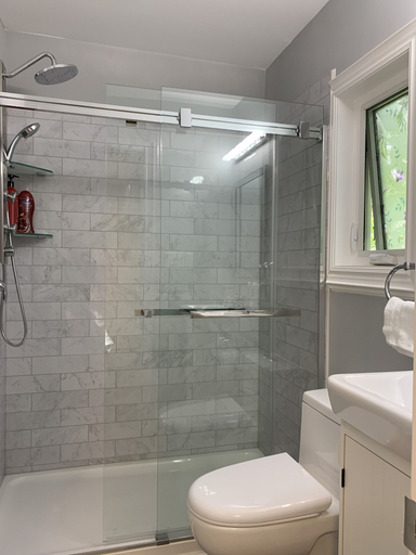 Bathroom 3, Ambiance by the Falls Cozy Suite, Niagara