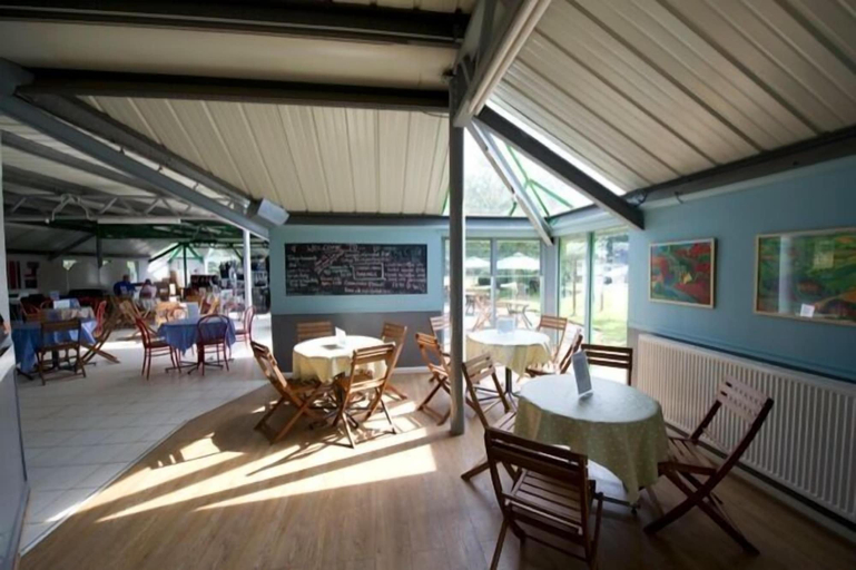 Food & Drinks 5, Park Rose Village, East Riding of Yorkshire