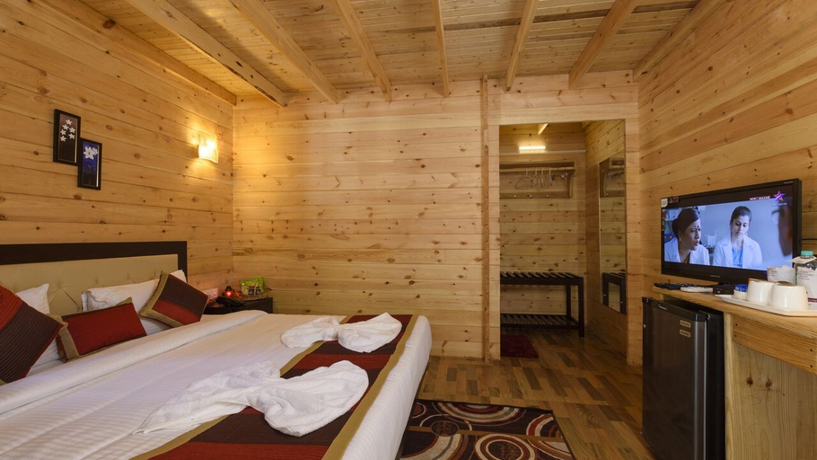 Bedroom 2, Royal Woods, North Goa