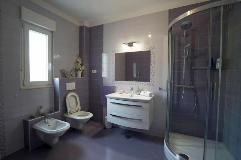 Bathroom 3, Villa Daniela, Blaca