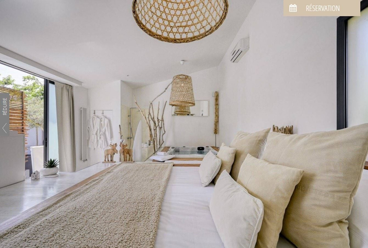 Bedroom 4, Mas Sainte Marie - Private Hot Tub Suites, Gard