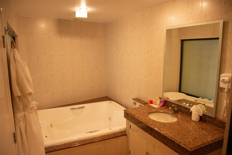 Bathroom 3, Excelaris Grand Resort Conventions & Spa, Puente de Ixtla