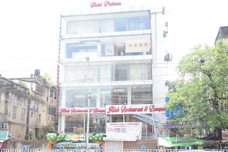 Others 5, Hotel Platinum, Kolkata