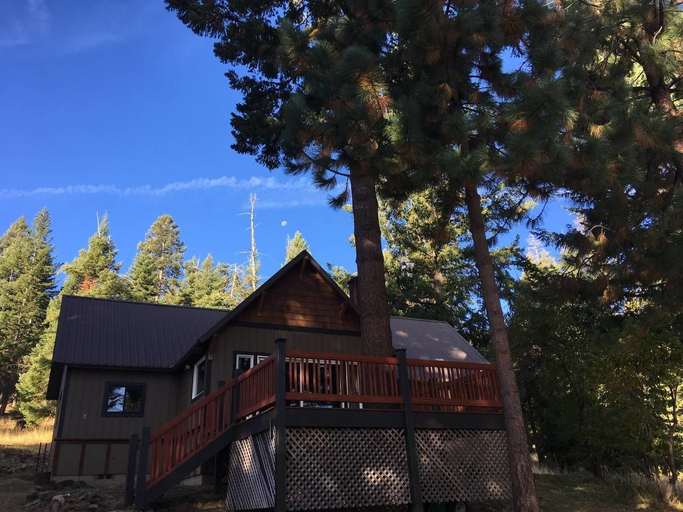 Exterior & Views, Mountain Pine Cabin - Sleeps 6 - Pet Friendly, Jackson