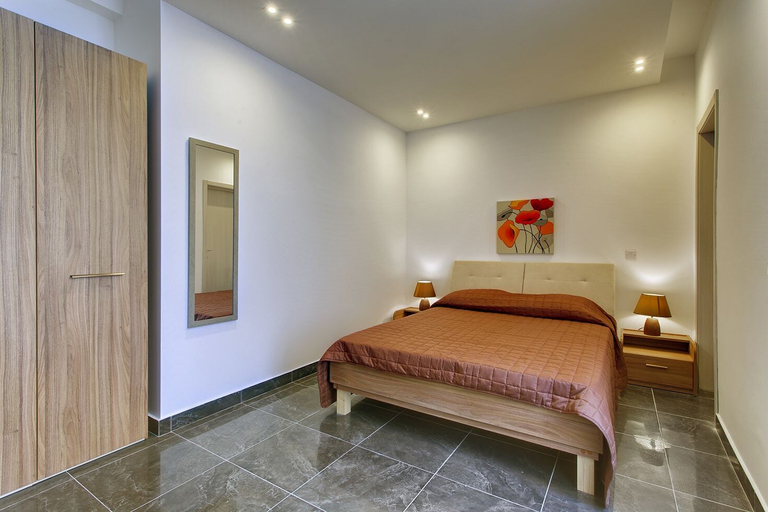 Bedroom 3, Deluxe Apartment in a Prime Location, Wifi