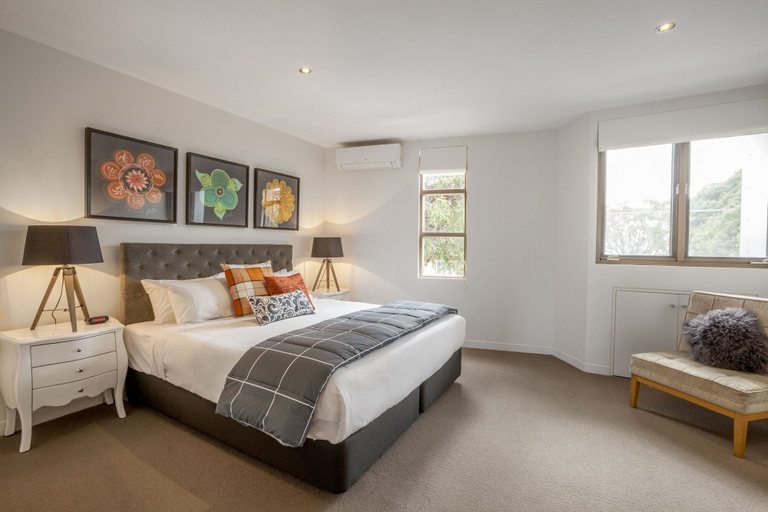 Bedroom 1, BOUTIQUE STAYS - Somerset Terrace, Melbourne