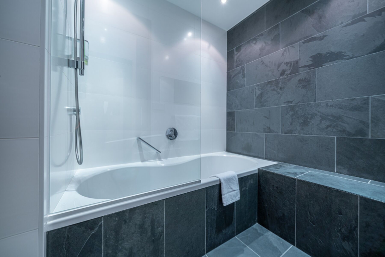 Bathroom 5, Hotel Naudererhof, Landeck