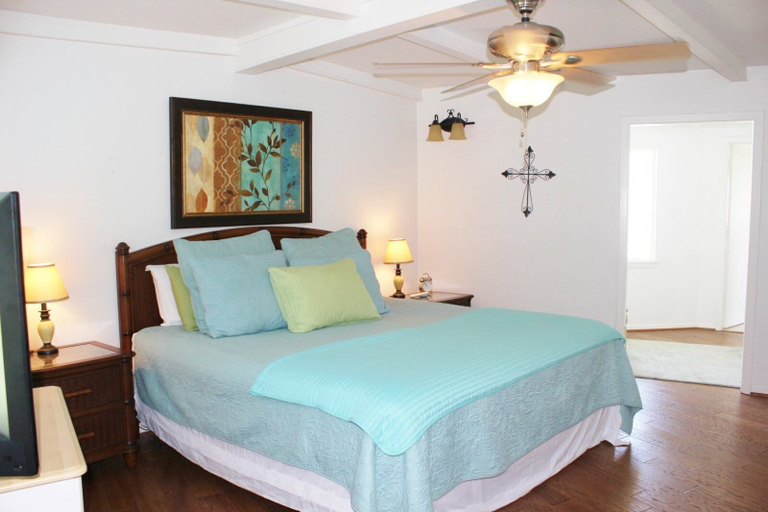 Bedroom 3, Reel Dreams, Aransas