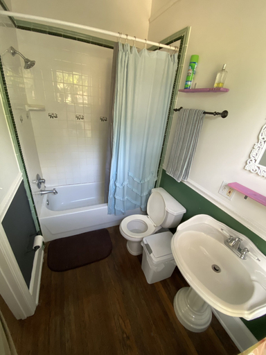 Bathroom 4, Tree House, Jefferson