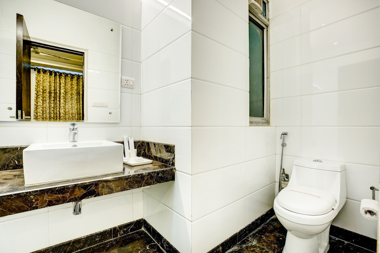 Bathroom 4, Treebo C T International, Delhi