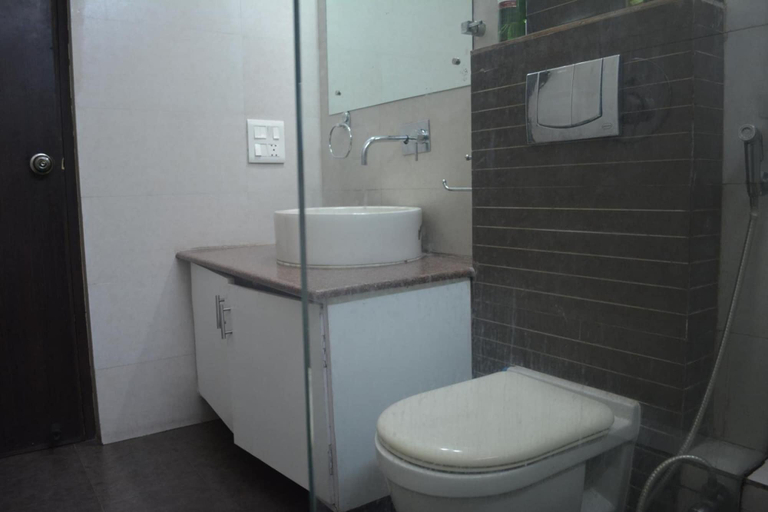 Bathroom 4, Sailors Home, Delhi
