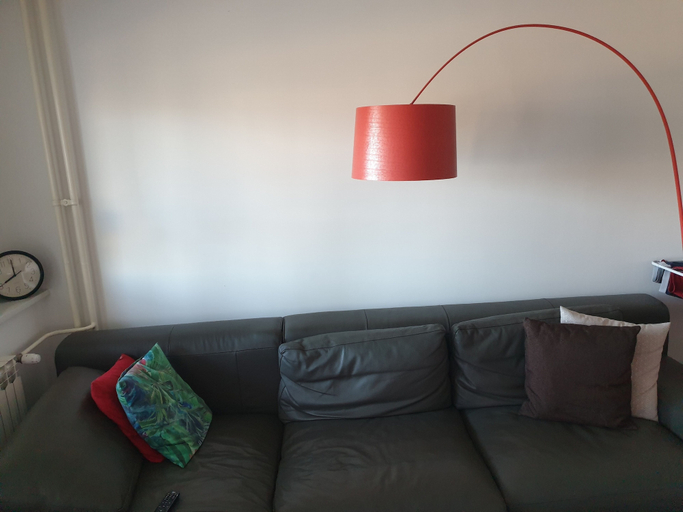 Others 5, Maleni stan, Zagreb
