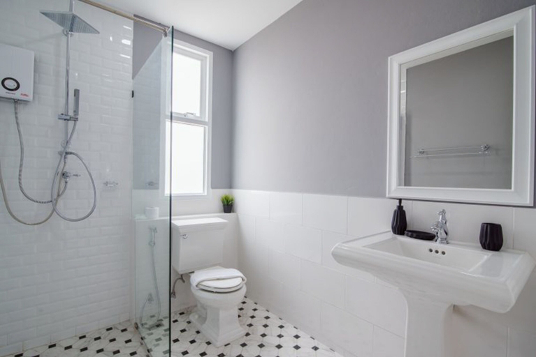 Bathroom 4, Wan Arun Houses, Hua Hin