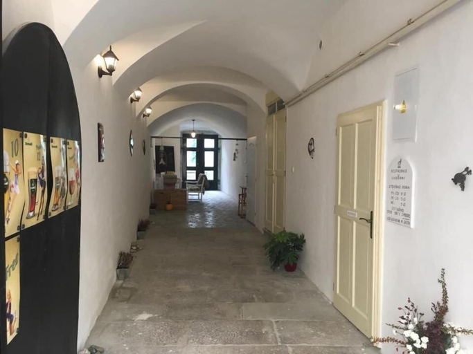 Others 5, Penzion U Lucerny, Jindřichův Hradec