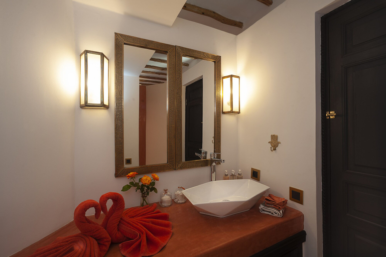 Bathroom 3, Riad Mylaya, Marrakech
