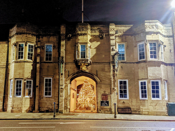 Exterior & Views 2, Angel & Royal Hotel, Lincolnshire