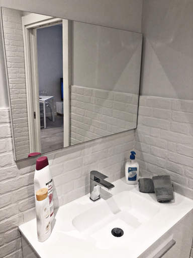 Bathroom 3, Lersundi Guggenheim by Urban Hosts, Vizcaya