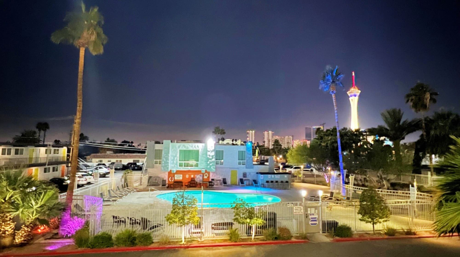 Exterior & Views 2, Bposhtels Las Vegas, Clark