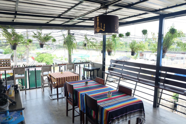 Food & Drinks 5, Chang Hostel Suvarnabhumi, Lat Krabang