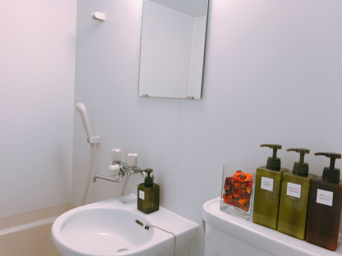 Bathroom 3, Sarangbang, Kyoto