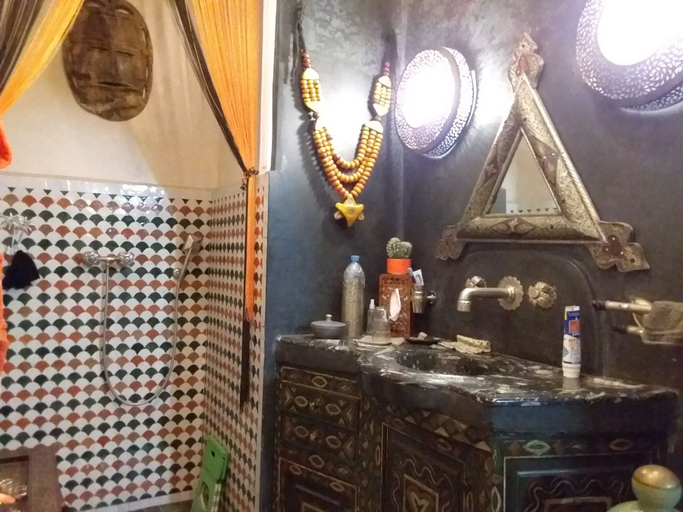 Bathroom 4, Riad Makene Mouchkill, Marrakech