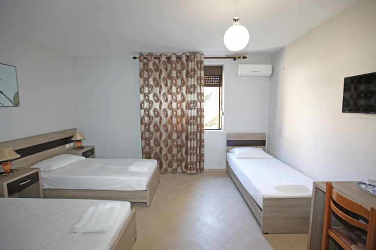 Bedroom 3, Hotel Star, Sarandës