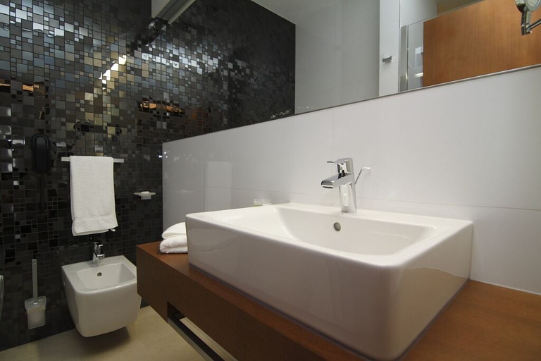 Bathroom 4, Mikado Hotel, Nitra