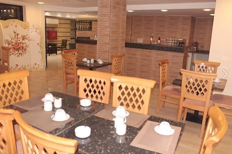 Food & Drinks 5, Regency Hotel, Ad-Duqi
